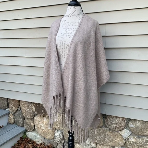 Echo New York Solid Boucle Ruana - Teak